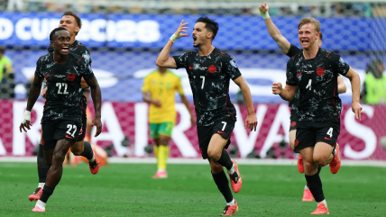 Canadá celebró en la agonía ante Sudáfrica y pasó a octavos de final del Mundial
