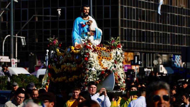 Fiesta de San Pedro en Valparaíso: Recorridos por tierra, mar y actividades culturales