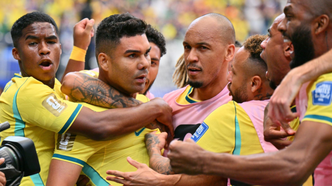   Casemiro anotó de cabeza el empate de Brasil ante Japón en 16avos del Mundial 