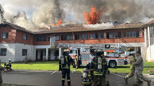 Incendio en el Regimiento Arauco de Osorno fue controlado por Bomberos