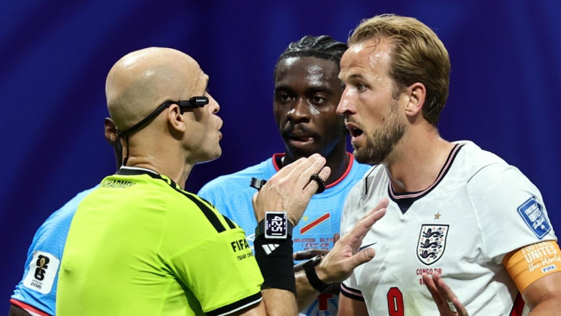 ¿Era penal? El VAR desestimó caída de Harry Kane en el área de RD Congo