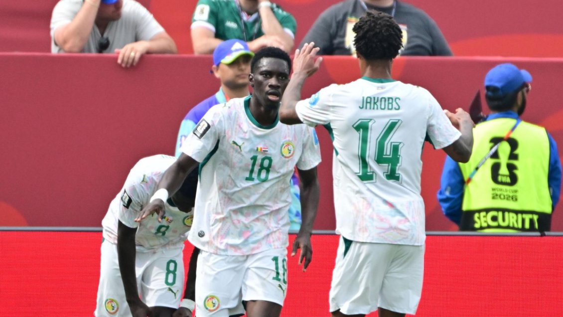 Ismaila Sarr protagonizó un increíble gol perdido ante Bélgica