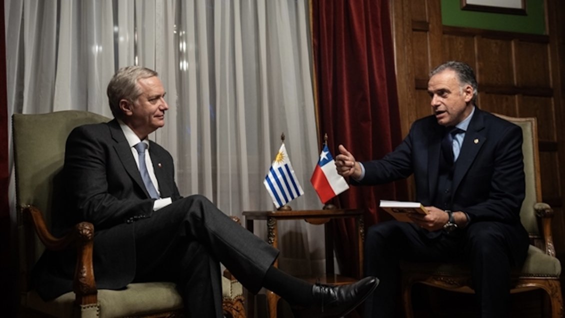 Presidente Kast arribó a Uruguay y se reunió con Orsi para reforzar cooperación en seguridad