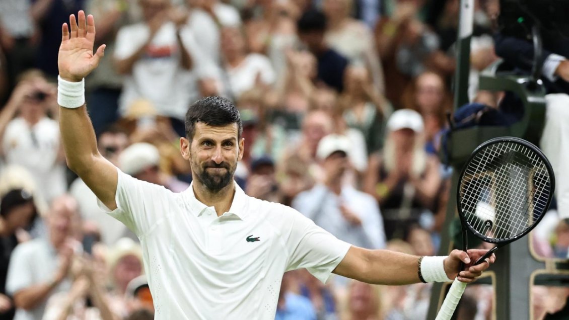 Djokovic recuperó su mejor versión en Wimbledon: Arrolló a Tsitsipas y está en tercera ronda
