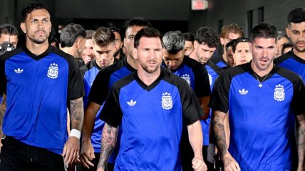   ¿Se prepara para el asado? El curioso objeto que le encontraron a Romero y que desató las risas de Messi 