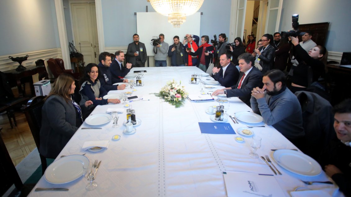 Tras primera cita con Quiroz, senadores intensifican negociaciones por la megarreforma
