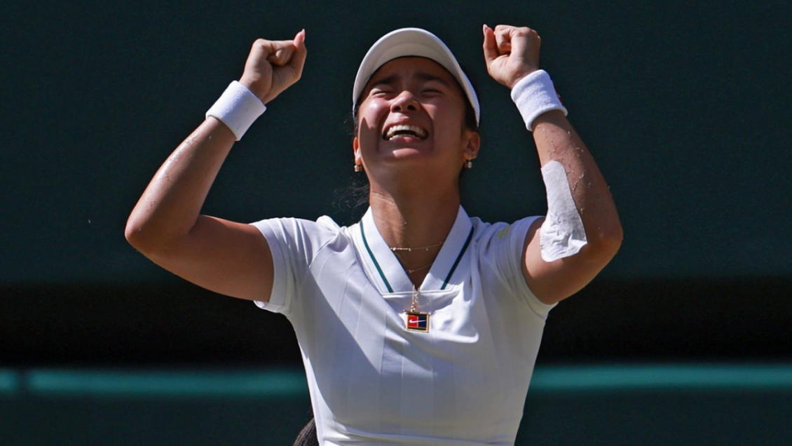 Adiós a la campeona: Eala dio el batacazo en Wimbledon y eliminó a Swiatek