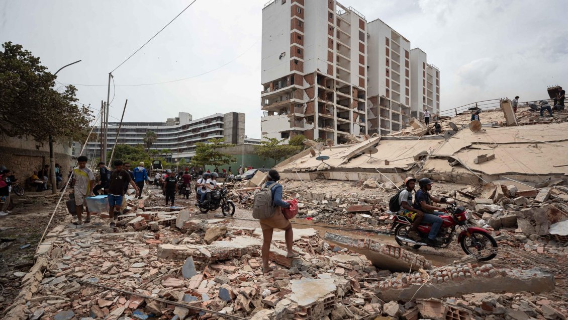 Fallecidos tras doble terremoto en Venezuela se acercan a los 3.000
