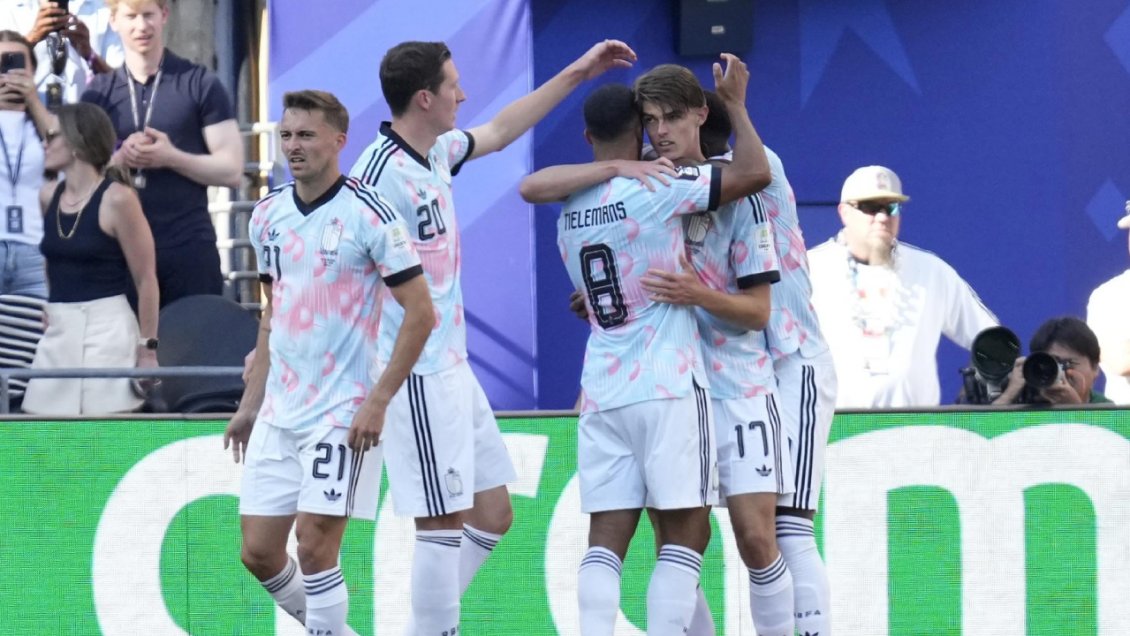 Bélgica recuperó la ventaja tras el empate de EE.UU. con un cabezazo de Charles De Ketelaere