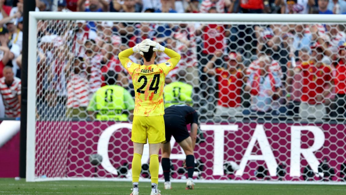 Bélgica estiró su ventaja ante EE.UU. con gol de Vanaken tras grave error del arquero Freese