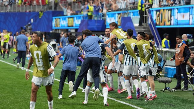 Argentina celebró cantando el paso a cuartos: 