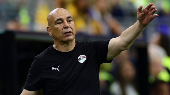 Egipto anunció la renovación del DT Hossam Hassan para 
