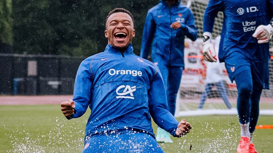 La dejaron chiquitita: El golazo que anotó Mbappé en la práctica de Francia