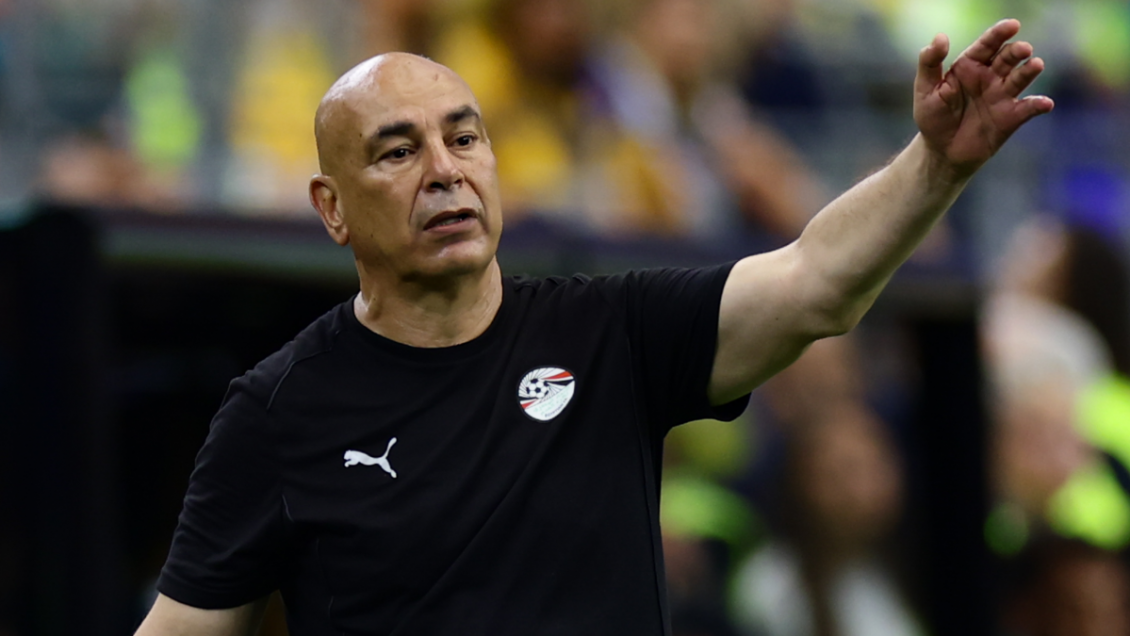 Egipto anunció la renovación del DT Hossam Hassan para 