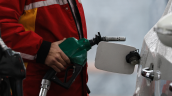 Precio de los combustibles bajará hasta 155 pesos este jueves