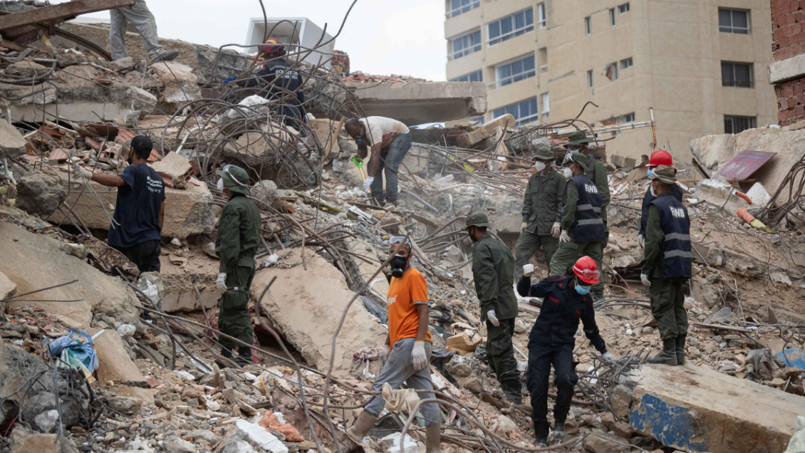 Fallecidos por el doble terremoto en Venezuela se acercan a los 4.000