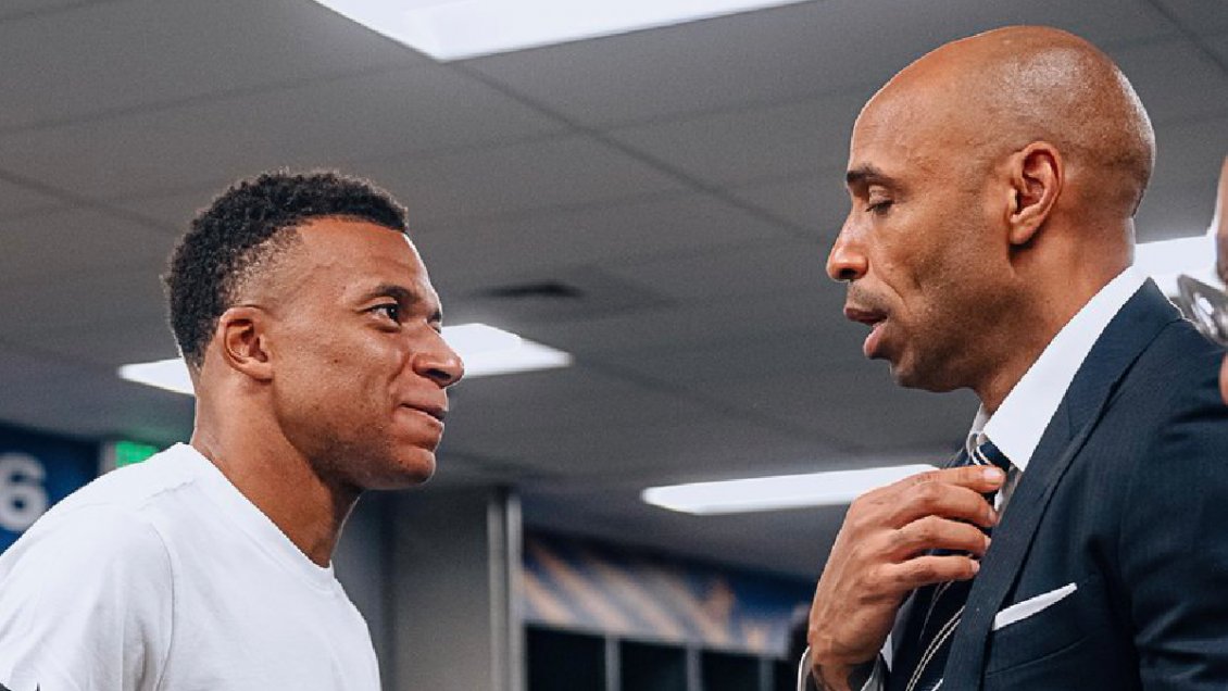 Thierry Henry sorprendió en el camarín francés tras clasificación a semis del Mundial