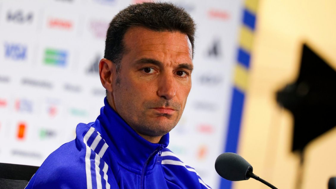 Scaloni respondió a críticas por las supuestas ayudas a Argentina: Hay gente que no quiere que ganemos