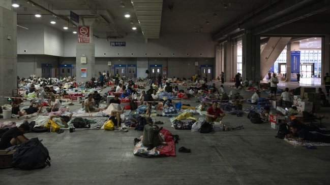 Tifón Bavi obliga a masiva evacuación en China, y deja heridos en Japón y Taiwán