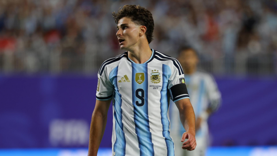 Julián Alvarez marcó un golazo para devolverle el alma a Argentina ante Suiza