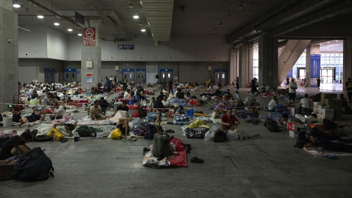 Tifón Bavi obliga a masiva evacuación en China, y deja heridos en Japón y Taiwán