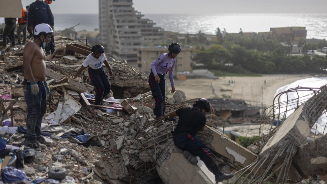 A 4.118 sube el número de muertos en Venezuela tras doble terremoto