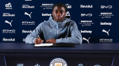 Manchester City anunció al joven Jeremy Monga como refuerzo