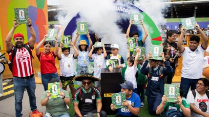   El álbum del Mundial reunió a miles de aficionados en México en busca de un Récord Guinness 