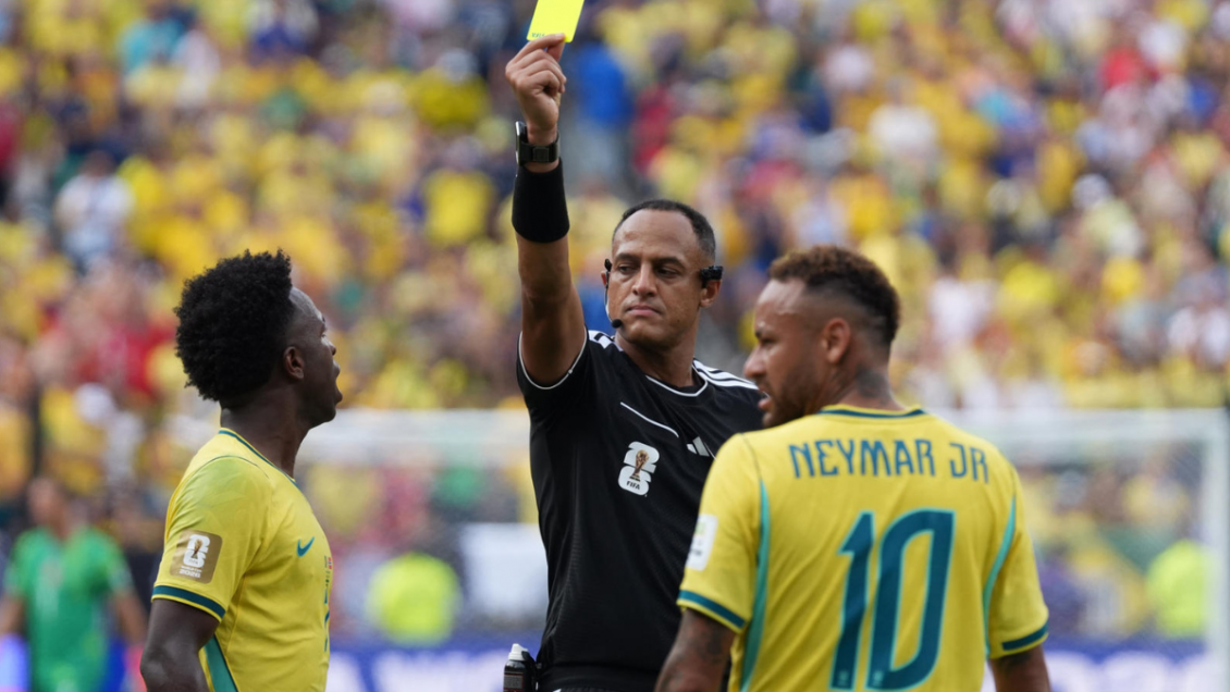 ¿Quién es Ismail Elfath? El árbitro designado para la semifinal de Argentina e Inglaterra