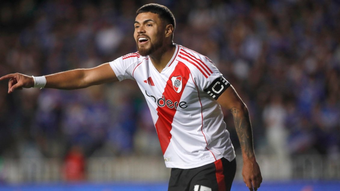 Enfrentará a Messi, Griezmann y Lewandowski: Paulo Díaz fue presentado en su nuevo club