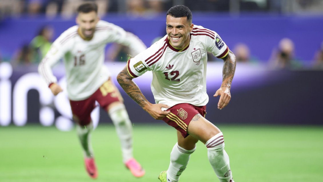 Pedro Porro armó la pared con Dani Olmo y estiró la ventaja de España ante Francia en la semifinal