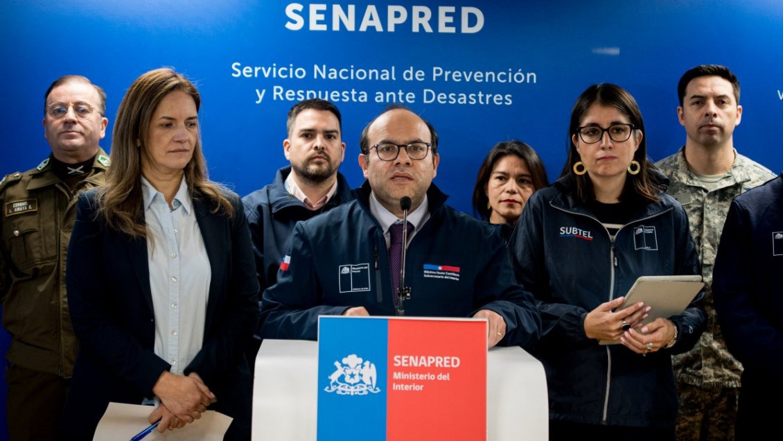 Sistema frontal: Suspendidas las clases en cinco regiones el día viernes