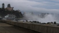 Marejadas impactan el borde costero de Valparaíso
