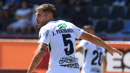   Julián Fernández dejó Palestino para jugar en la liga argentina 