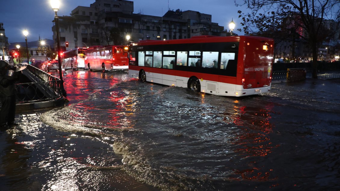Senapred proyecta para hoy el peak del temporal entre O'Higgins y Coquimbo
