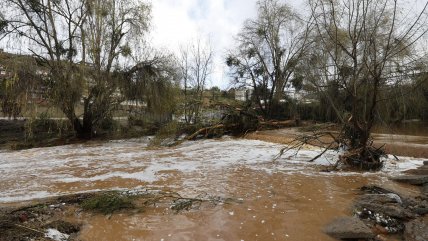 Ordenan evacuar campamento por aumento de caudal del estero Tiltil