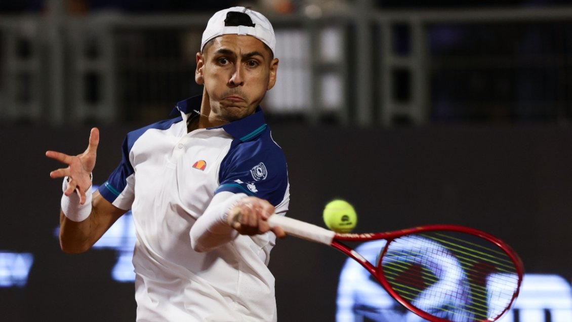 Alejandro Tabilo conoció a su rival para el debut en singles y festejó en el dobles de Estoril