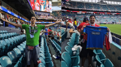 Audax celebró que dos hinchas exhibieron su camiseta en partido del Mundial