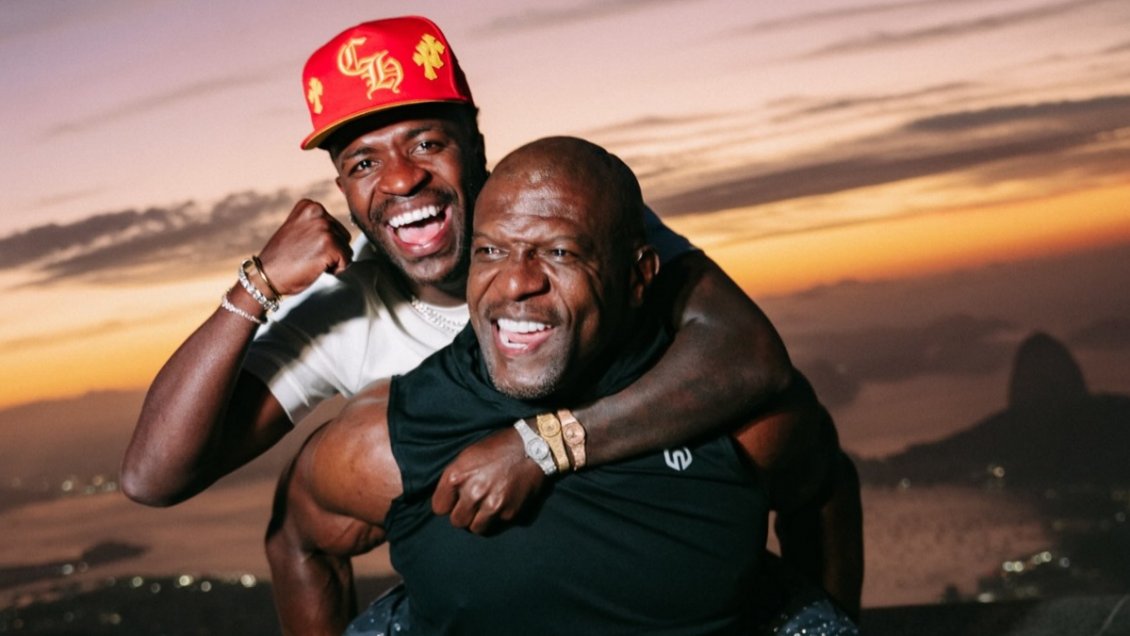 El inesperado encuentro entre Vinicius y Terry Crews que arrasa en redes