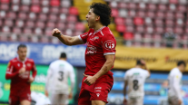Valencia y Molina le dieron la victoria a Ñublense frente a Palestino en Chillán