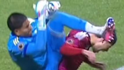   [VIDEO] Arquero de México sub 20 fue expulsado por brutal patada a jugador de Costa Rica 
