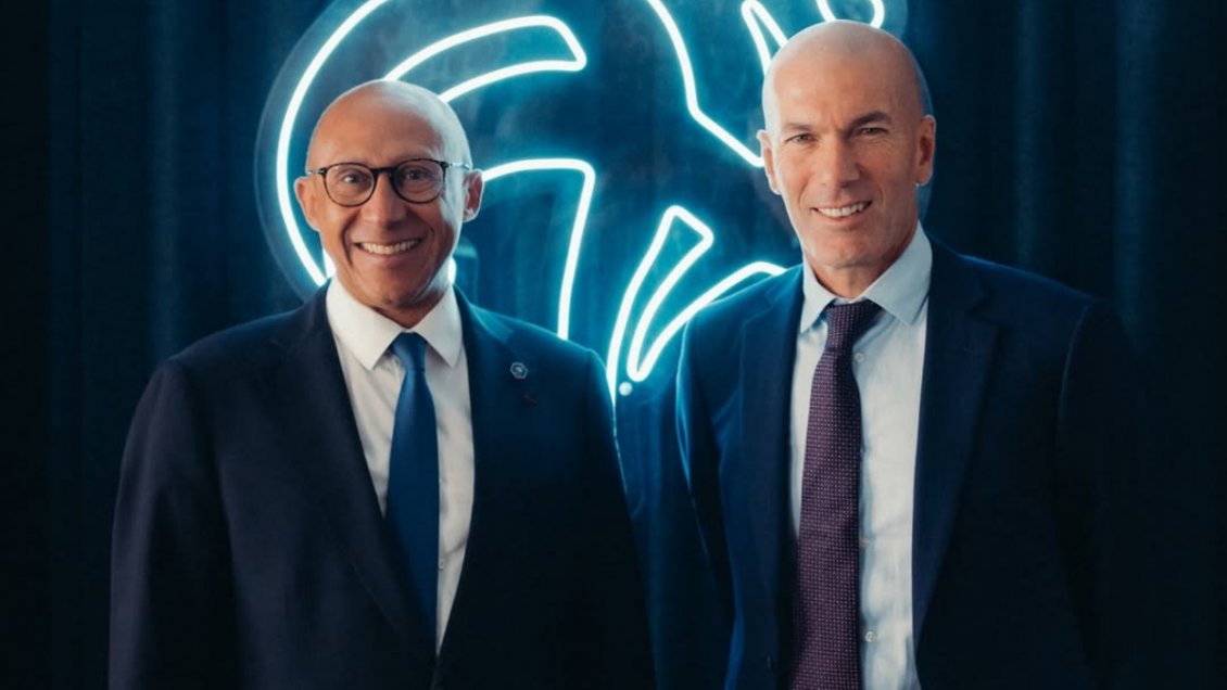 Es oficial: Zinedine Zidane asumió como técnico de la selección de Francia