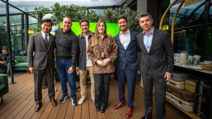 Conductor de inDrive gana automóvil eléctrico tras campaña nacional de beneficios