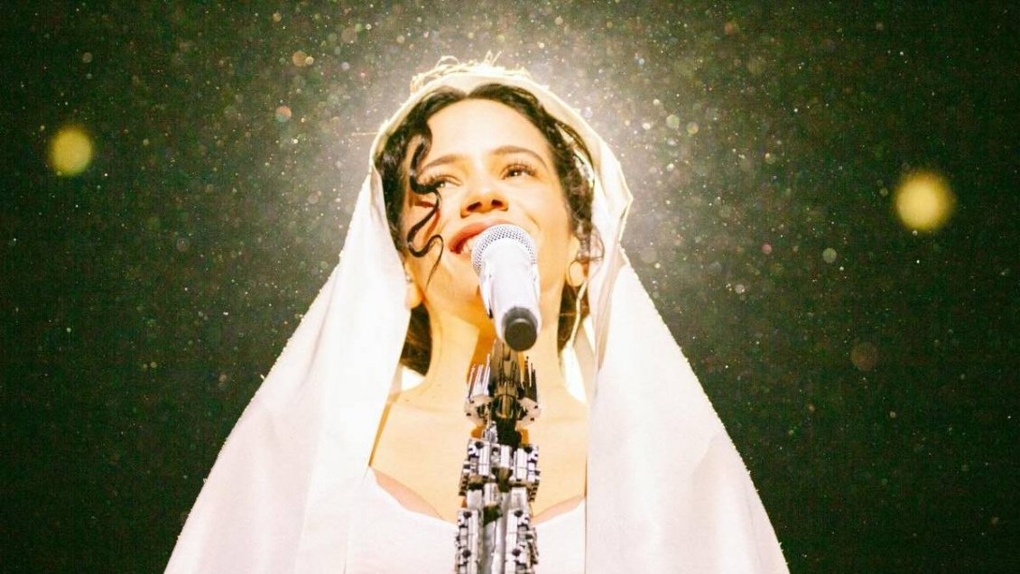 Rosalía abrió concierto en Argentina con una disculpa: 