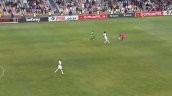 El blooper del fin de semana: Arquero erró exageradamente y tomó la pelota muy lejos del área