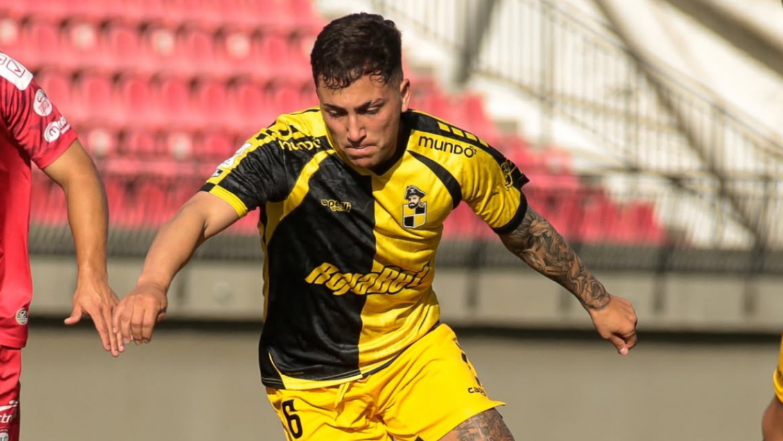 Enzo Riquelme denunció que estaba listo en Unión Española: Fue descartado por Angelo Araos