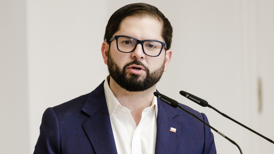 Expresidente Boric alista nuevos viajes a Uruguay y Alemania