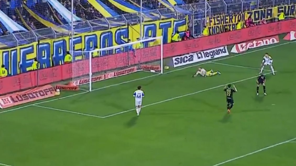 [VIDEO] El increíble gol que se perdió Vombergar en Aldosivi tras un blooper de Rosario Central