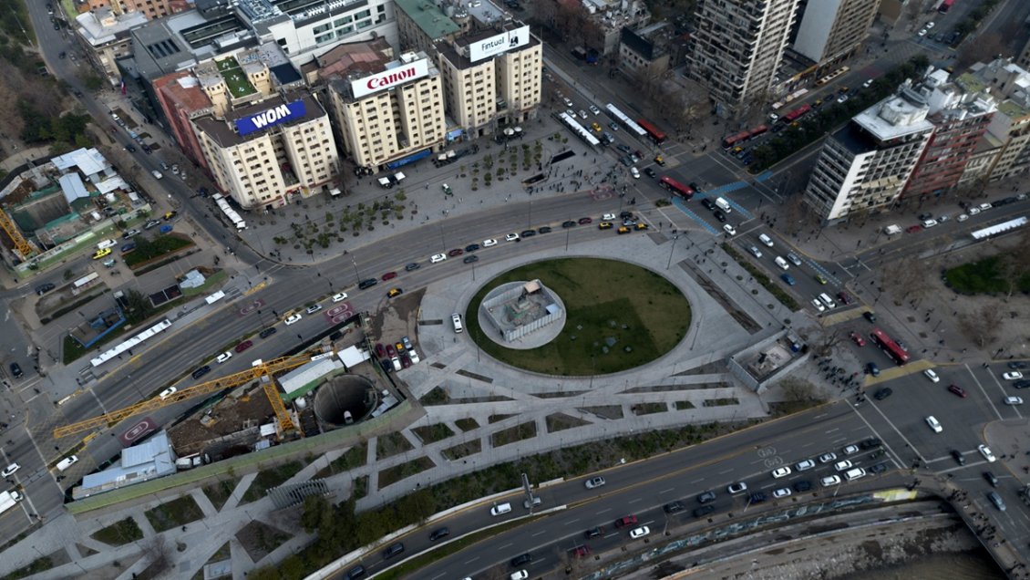 Nueva Plaza Baquedano: Velocidad en los alrededores cayó 67% en hora punta