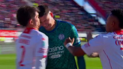   [VIDEO] Orlando Gill fue expulsado por un cabezazo a Blondel en el clásico de San Lorenzo y Huracán 